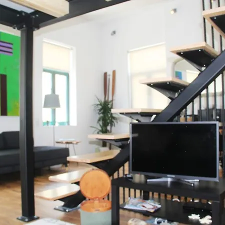 Updated Stylish By River Sado Apartment *